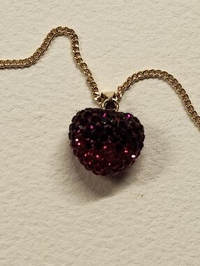 Source Unknown Gold-Tone Chain with Red Crystal Strawberry shape Pendant